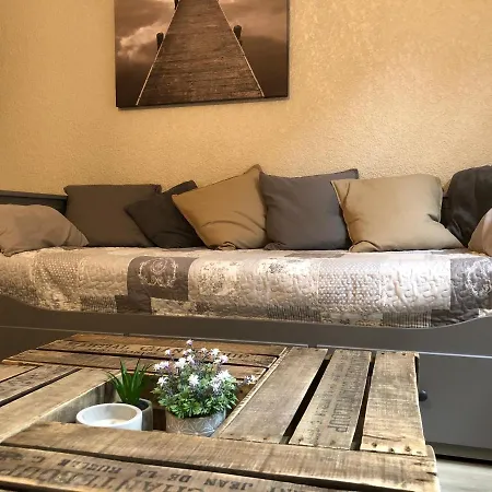 Le Paillot De Montabert Hyper Centre Classe *