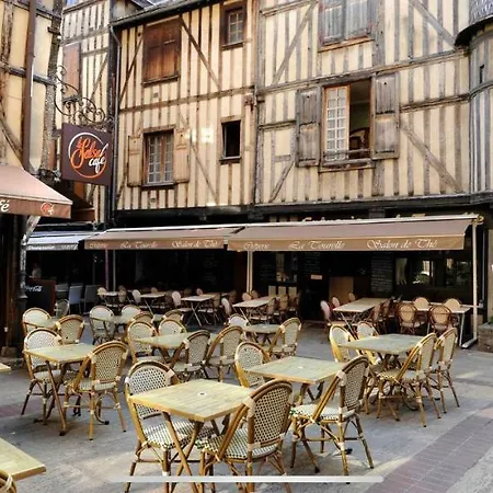 Le Paillot De Montabert Hyper Centre Classe * Troyes