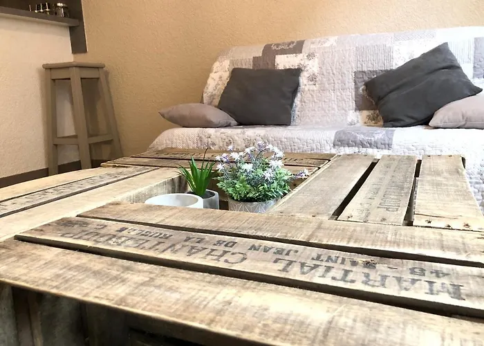 Le Paillot De Montabert Hyper Centre Classe