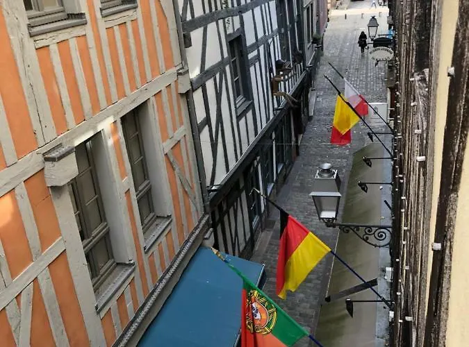 Le Paillot De Montabert Hyper Centre Classe